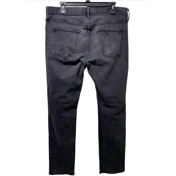 Old Navy Slim BuiltIn Flex Jeans Mens 34x32 Washed Black Distressed Ripped Knees - Picture 2 of 13
